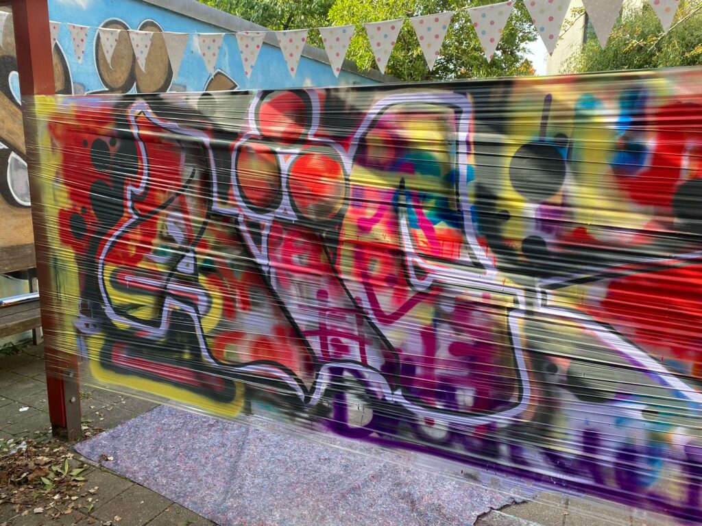 WhatsApp-Image-2022-11-11-at-14.00.04-1-1024x768 Graffiti -  Workshop im Schülerclub im Quibble
